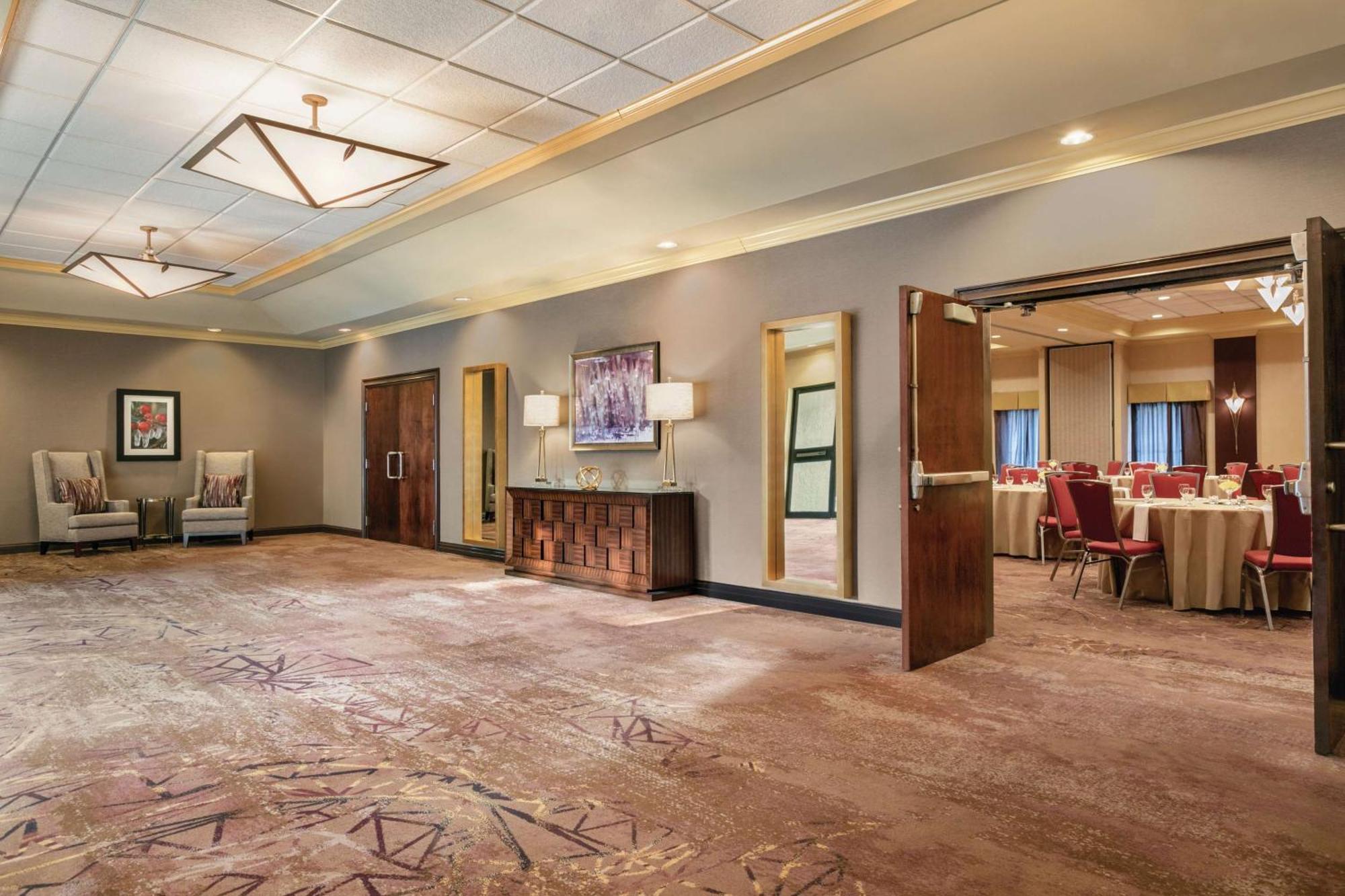 Doubletree By Hilton Atlanta Northeast/Northlake Tucker Exteriör bild