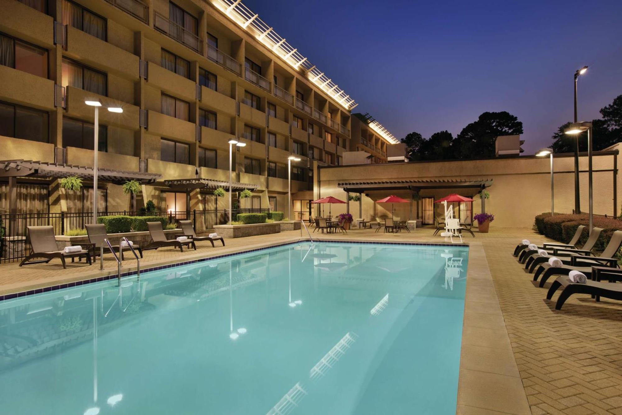 Doubletree By Hilton Atlanta Northeast/Northlake Tucker Exteriör bild