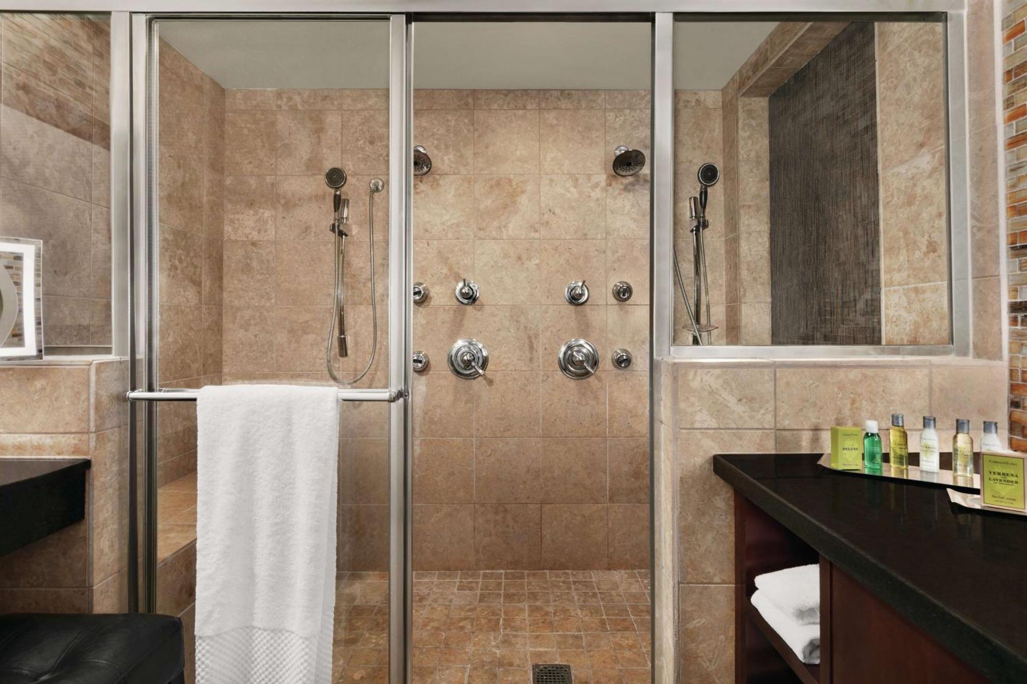 Doubletree By Hilton Atlanta Northeast/Northlake Tucker Exteriör bild