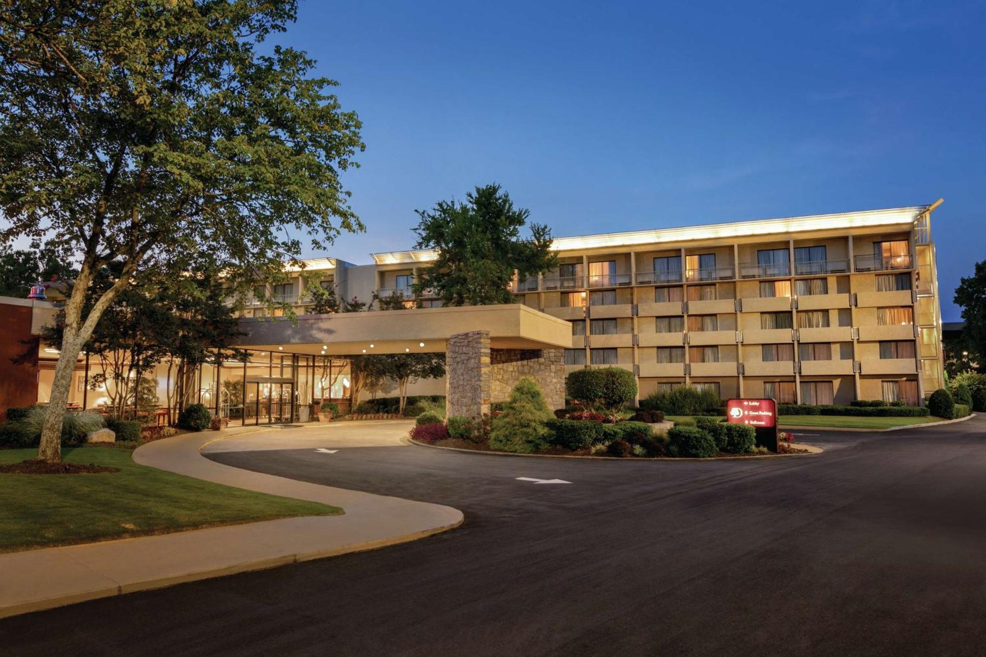 Doubletree By Hilton Atlanta Northeast/Northlake Tucker Exteriör bild