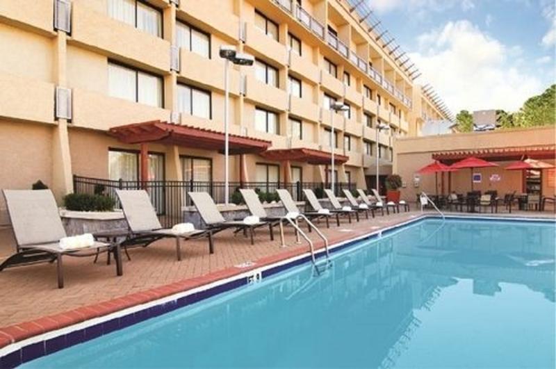 Doubletree By Hilton Atlanta Northeast/Northlake Tucker Exteriör bild